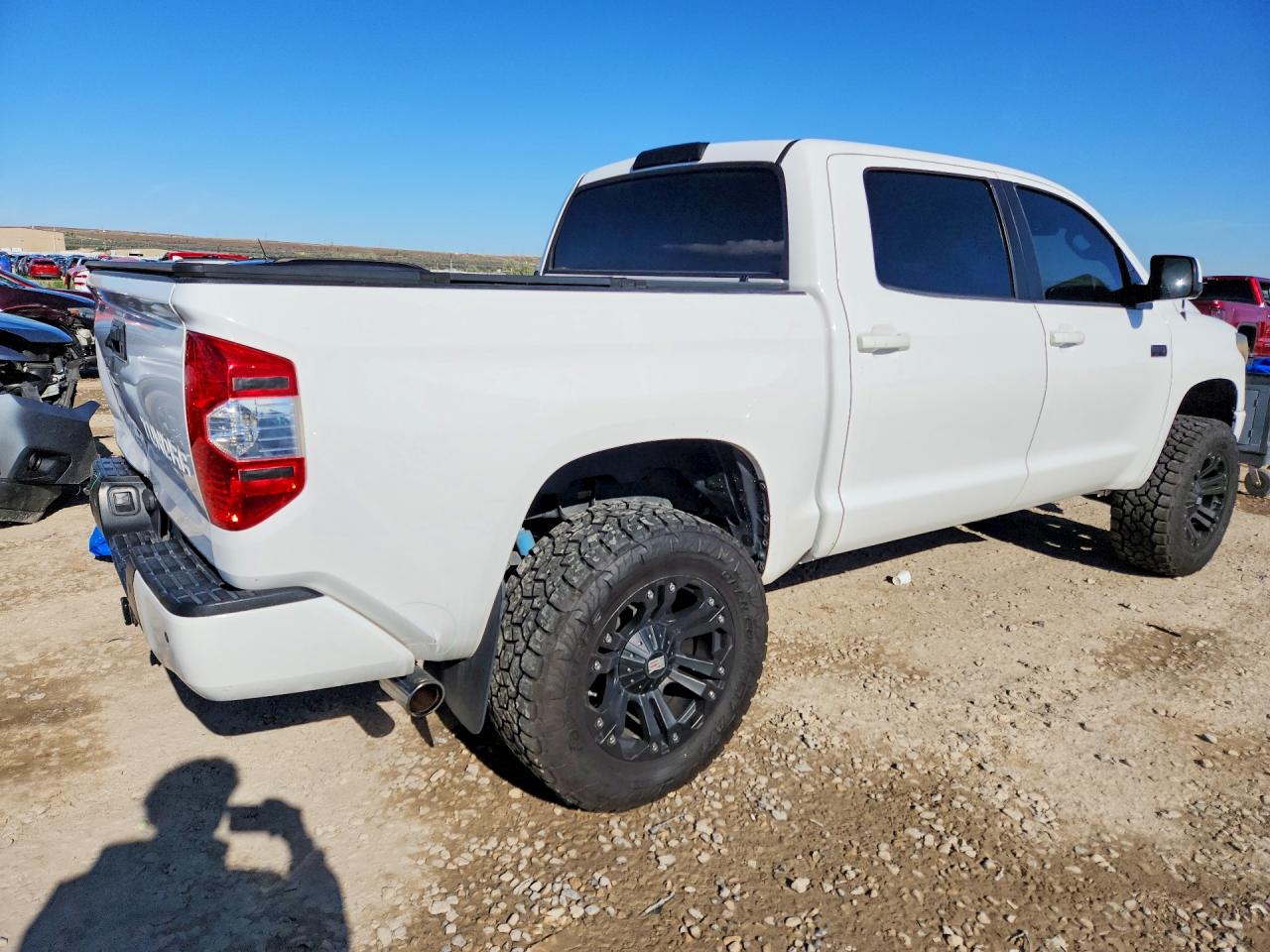 2017 TOYOTA TUNDRA