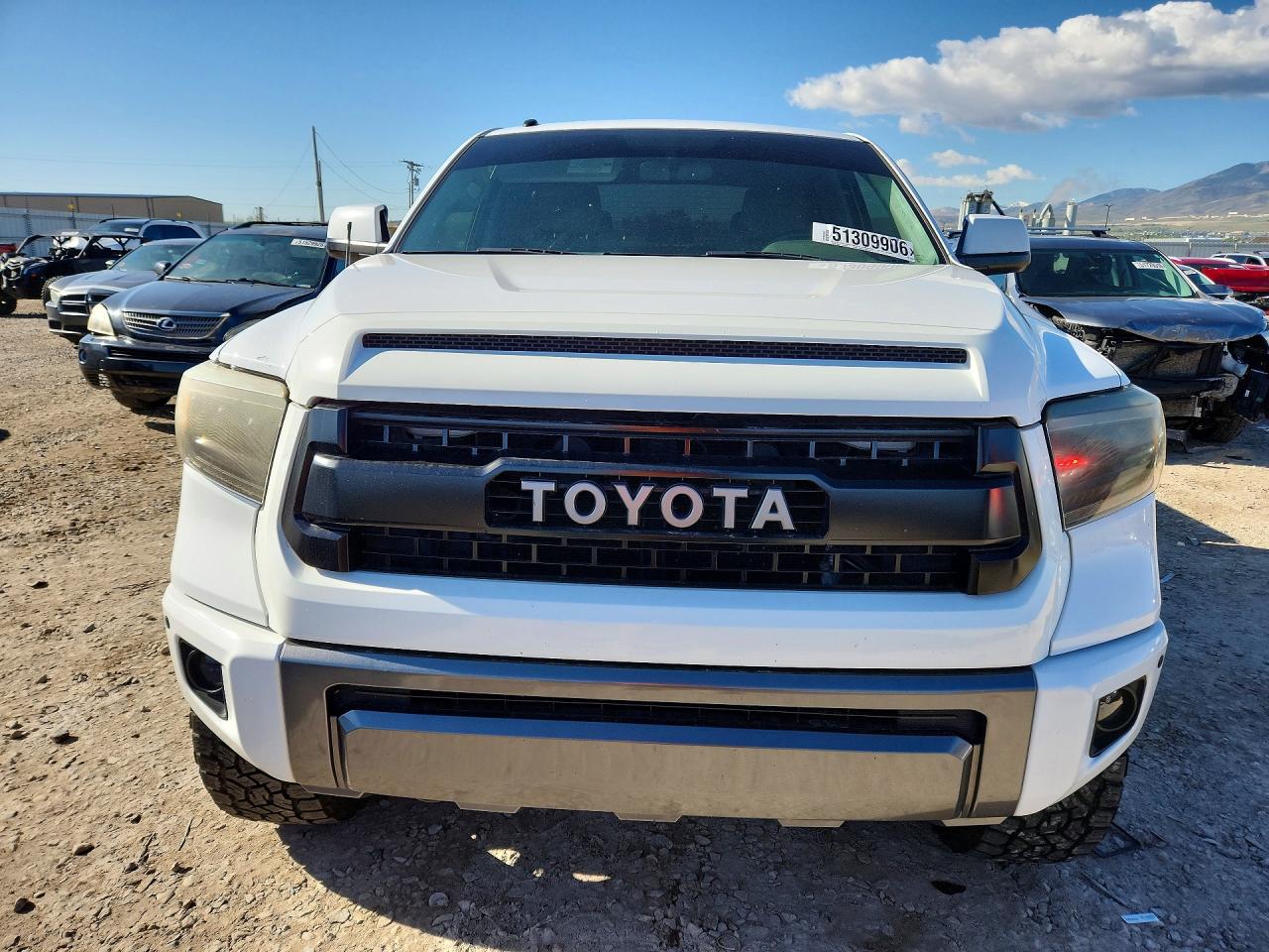2017 TOYOTA TUNDRA