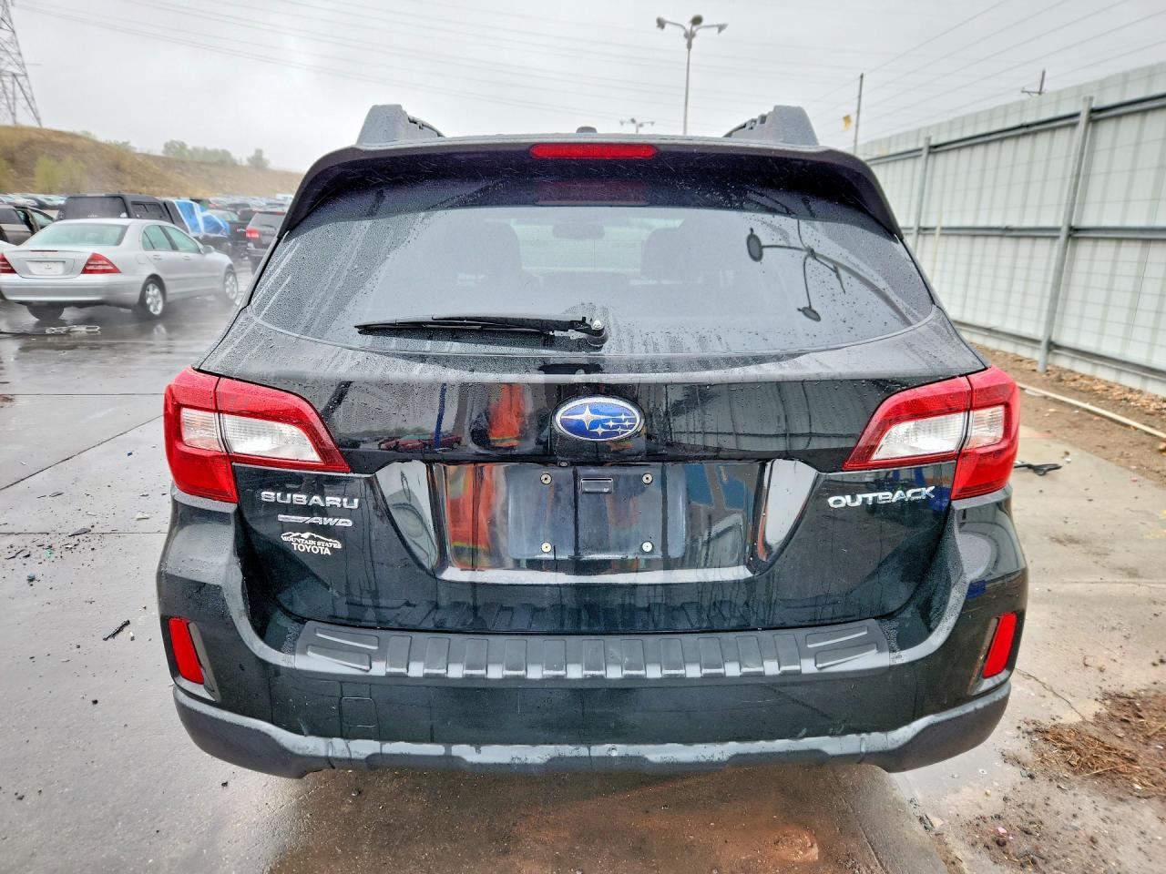 2015 SUBARU OUTBACK