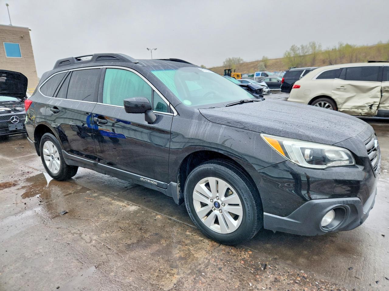 2015 SUBARU OUTBACK