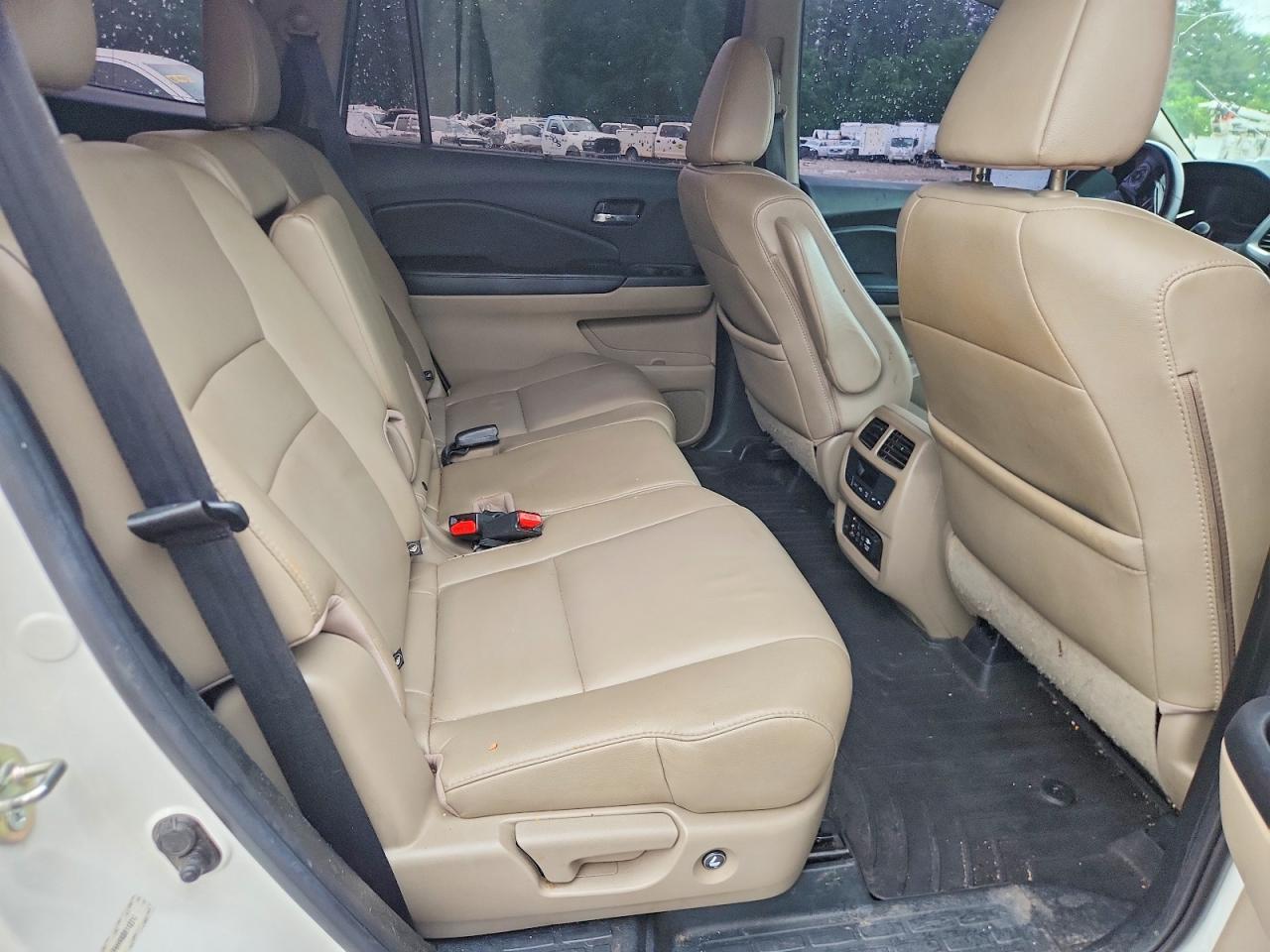 2016 HONDA PILOT