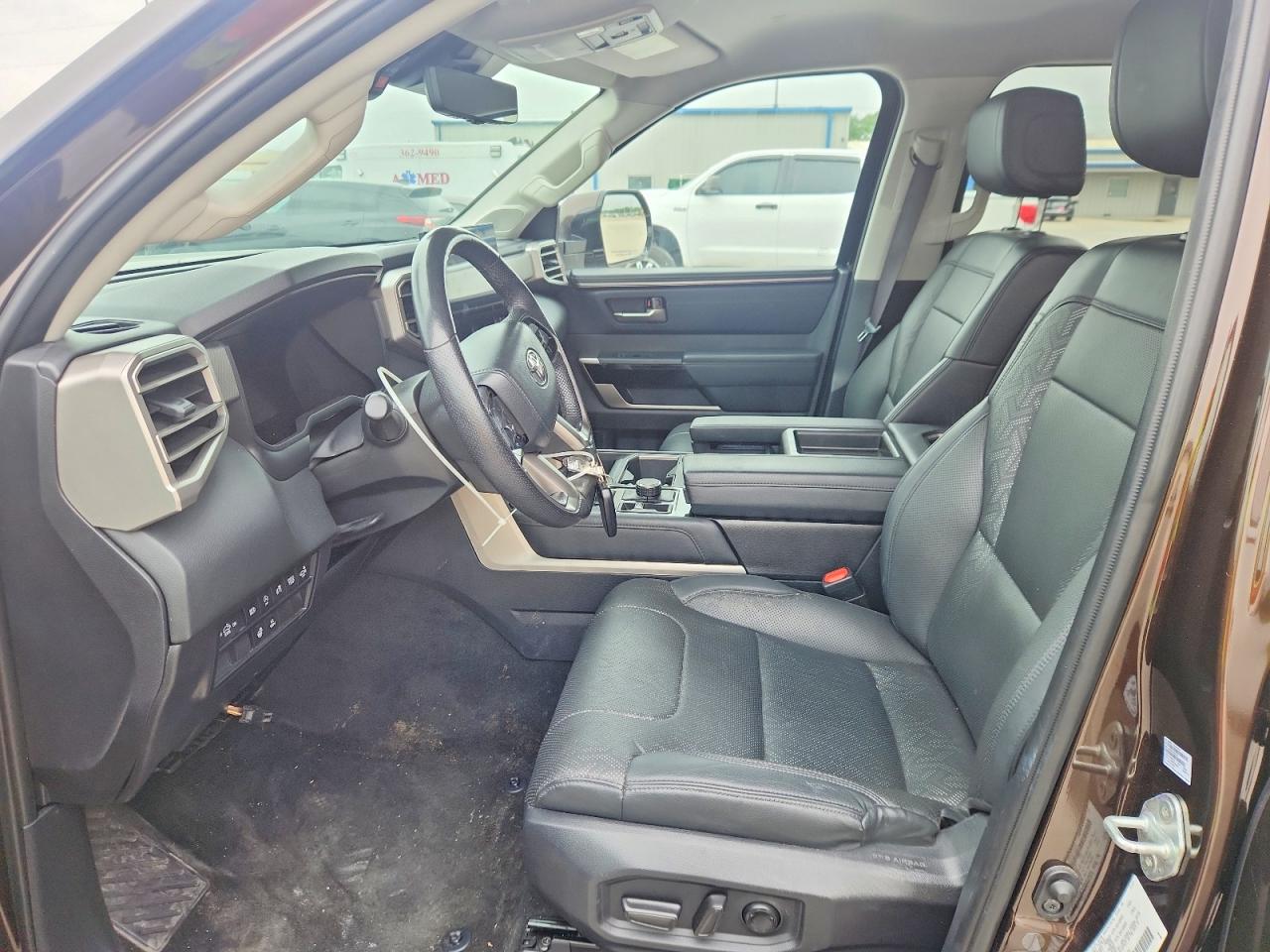 2024 TOYOTA TUNDRA