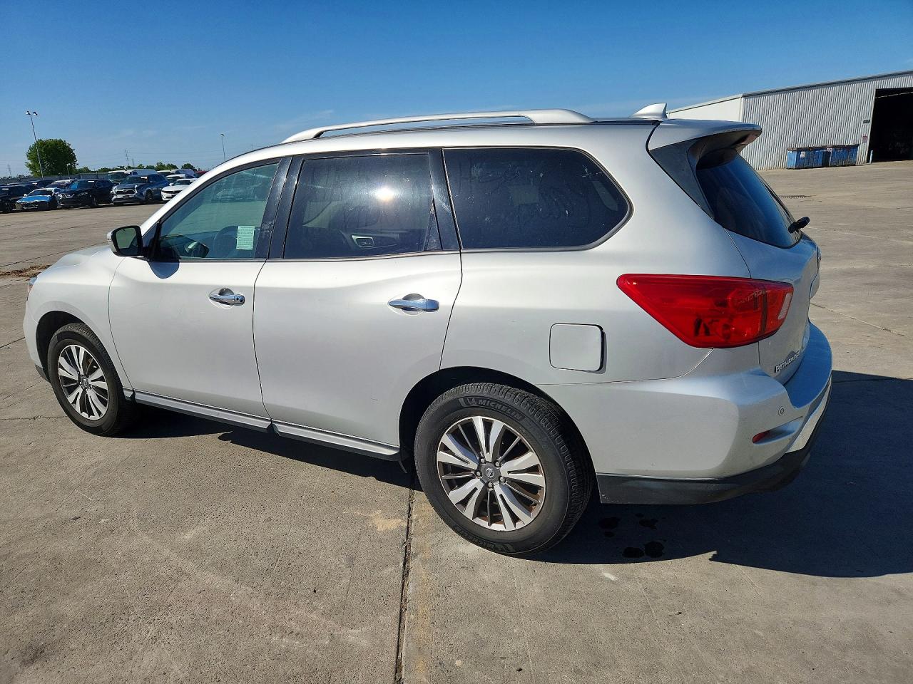 2019 NISSAN PATHFINDER