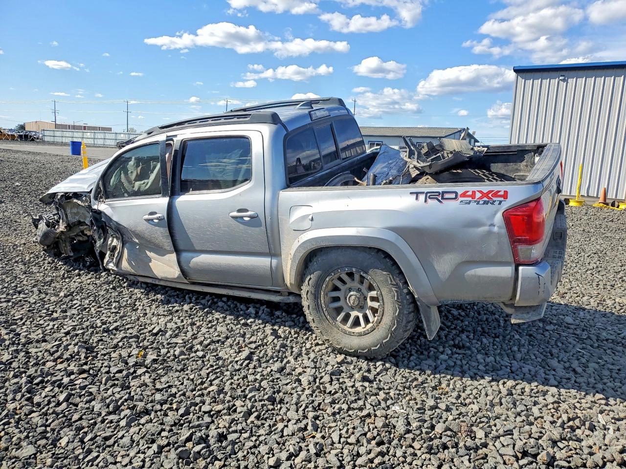 2016 TOYOTA TACOMA