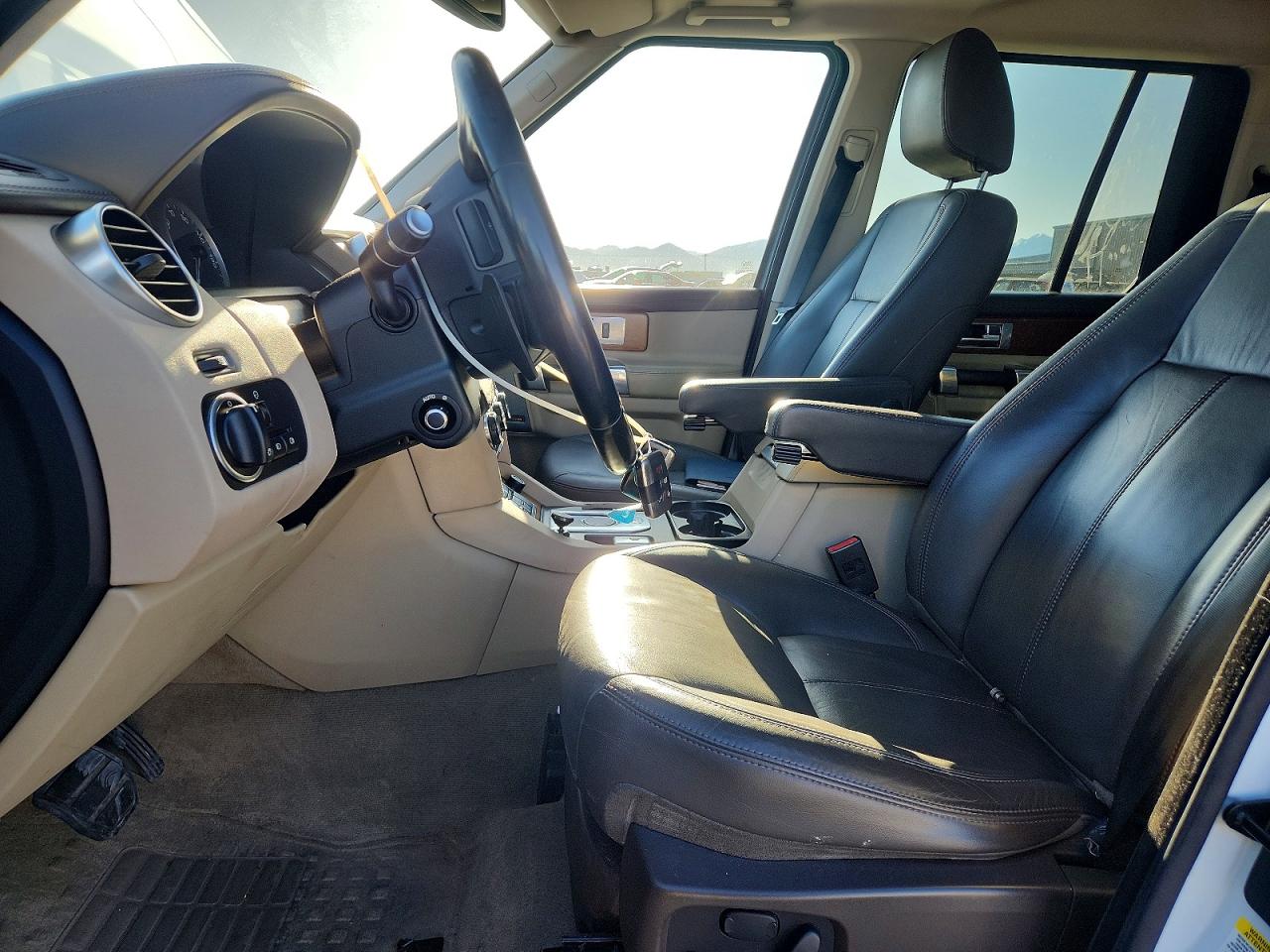 2016 LAND ROVER LR4