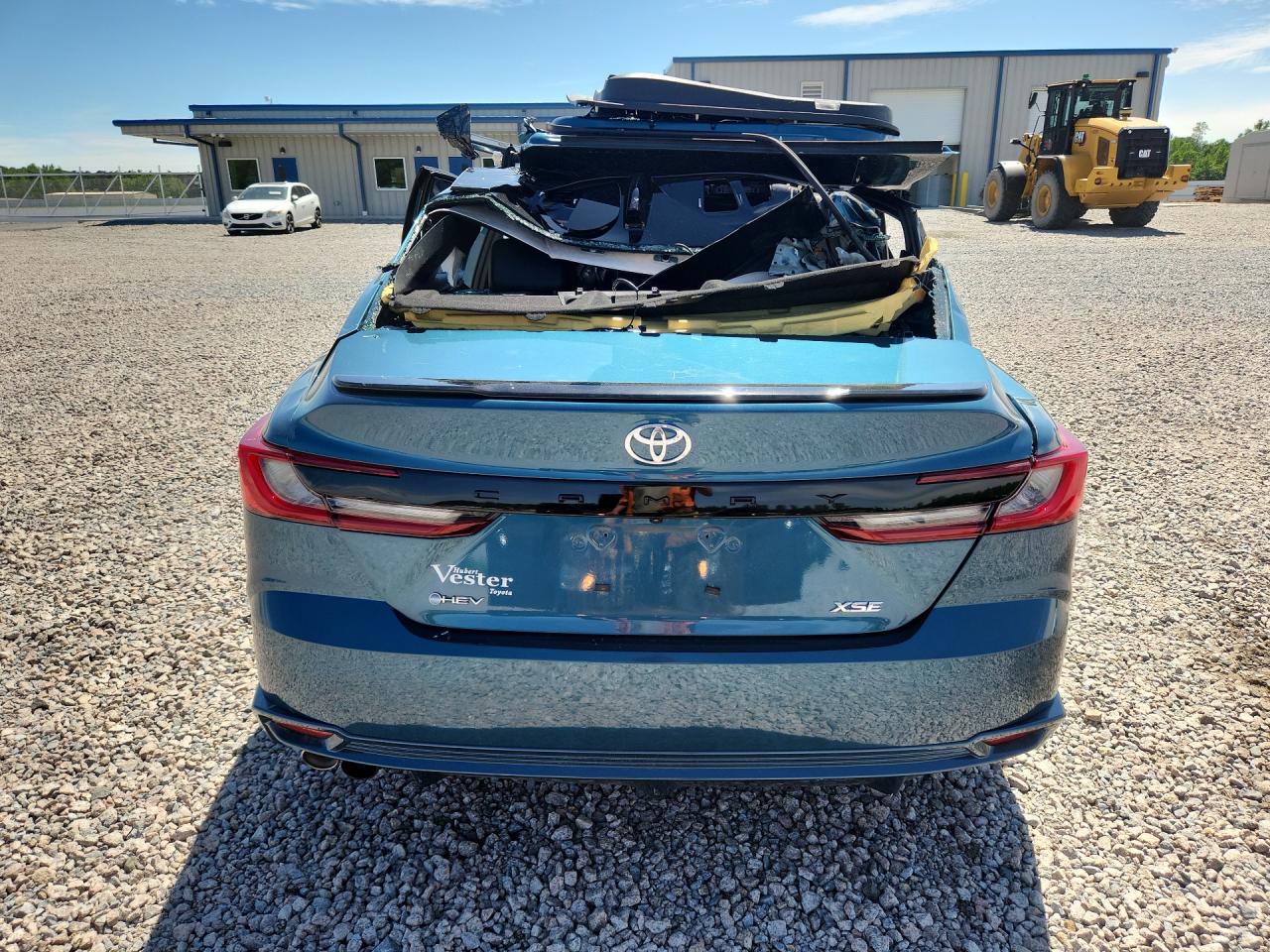 2025 TOYOTA CAMRY