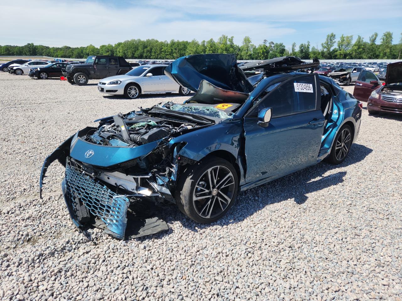 2025 TOYOTA CAMRY