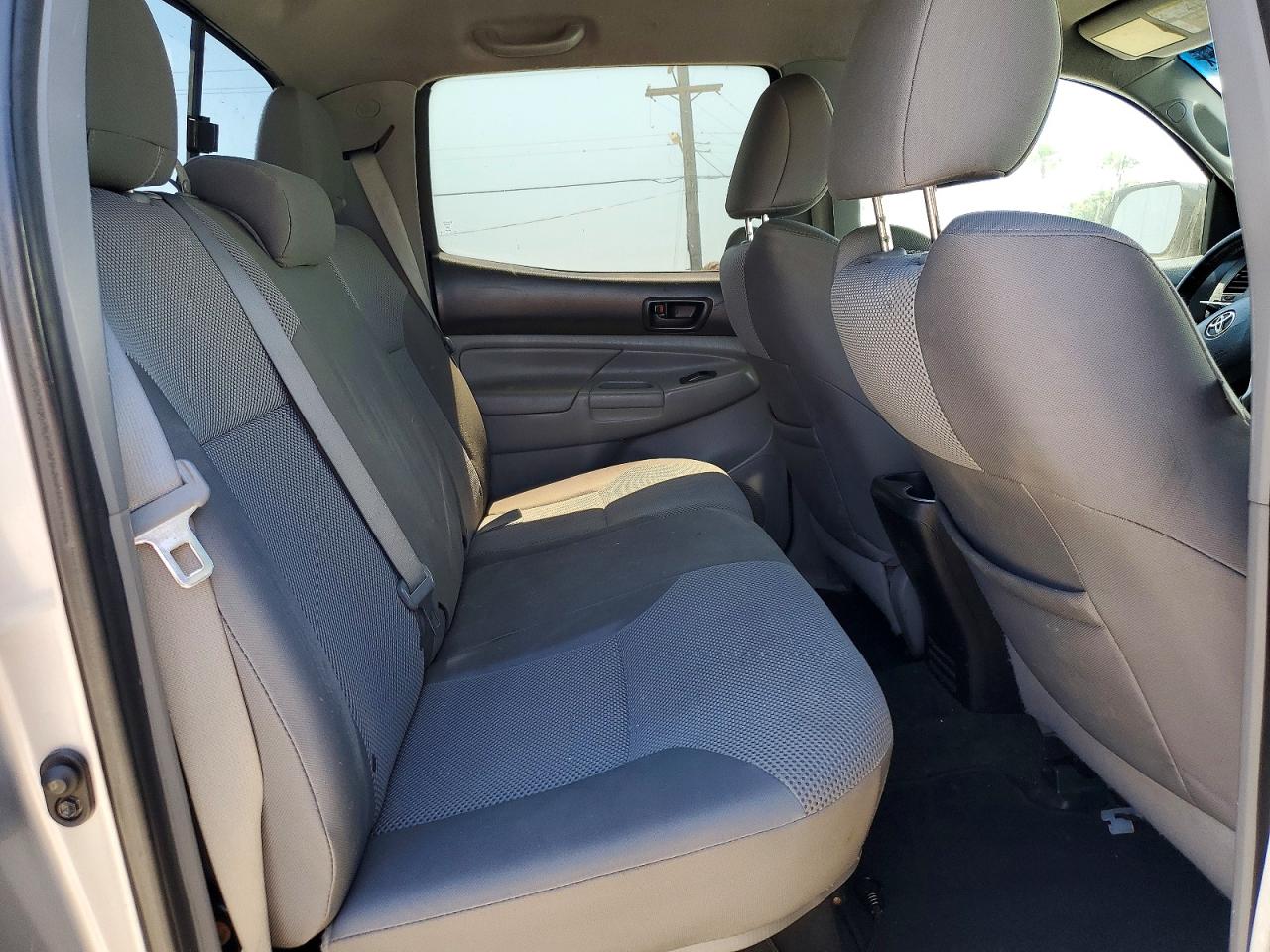 2015 TOYOTA TACOMA