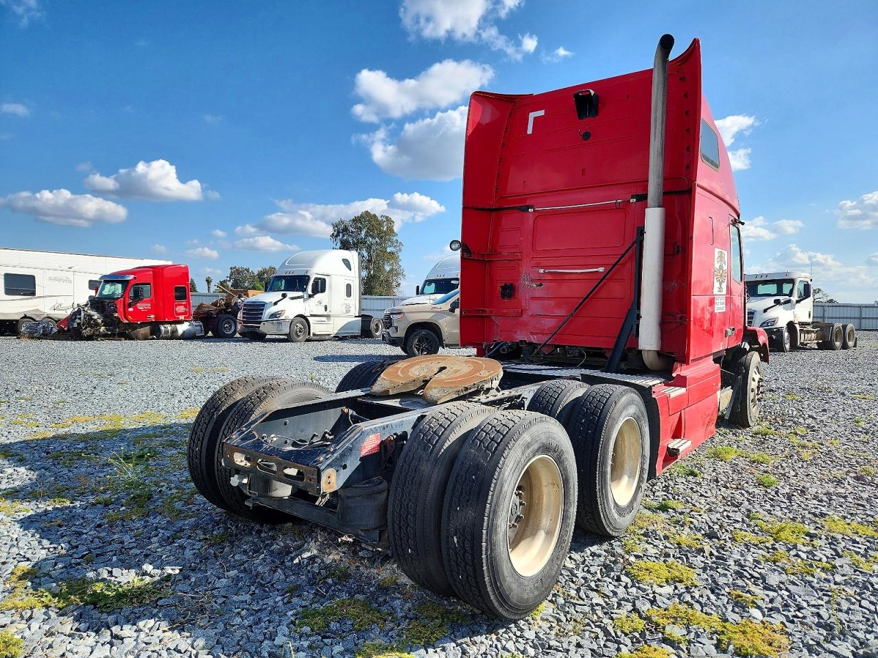 2015 VOLVO VN