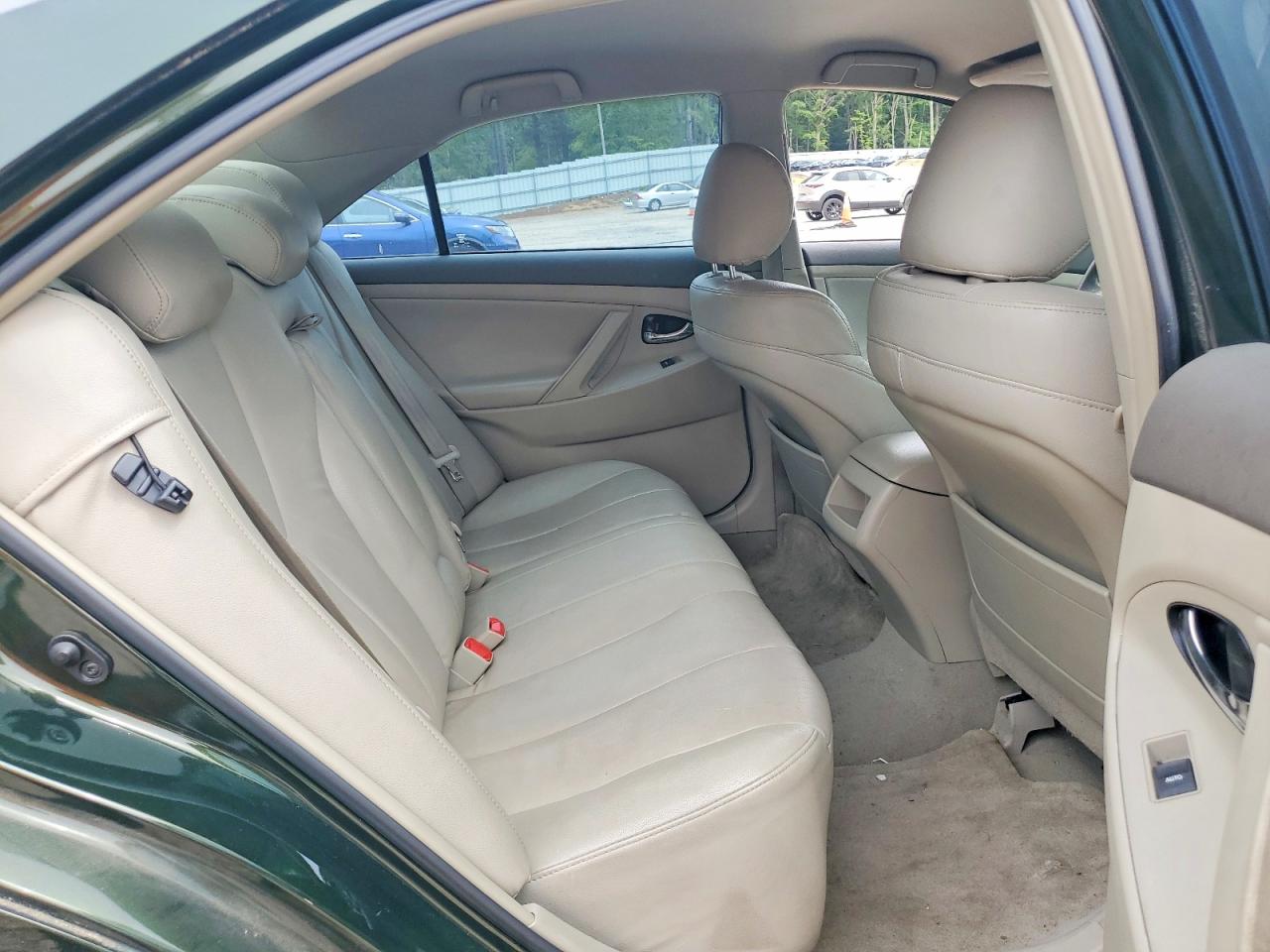 2011 TOYOTA CAMRY