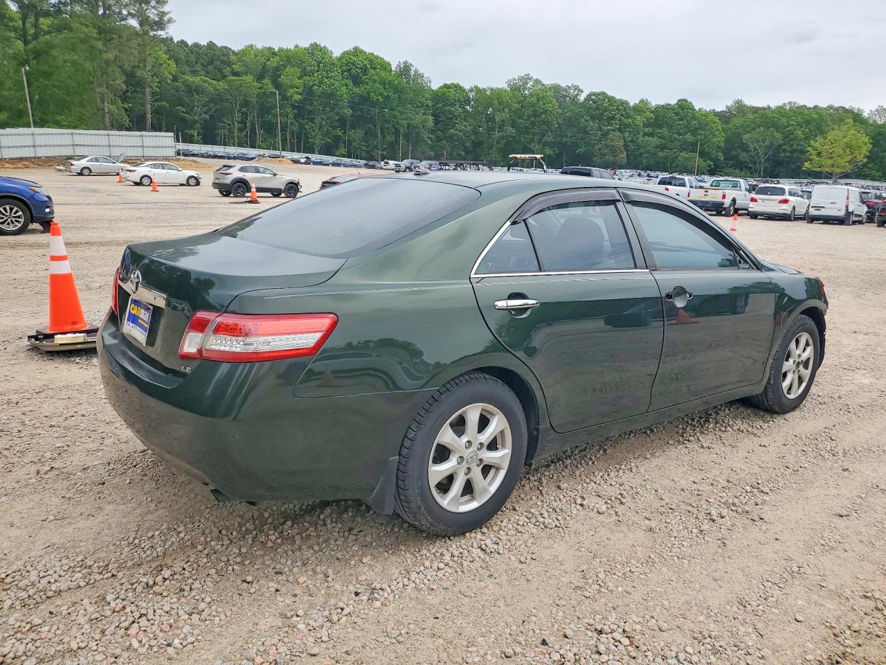 2011 TOYOTA CAMRY