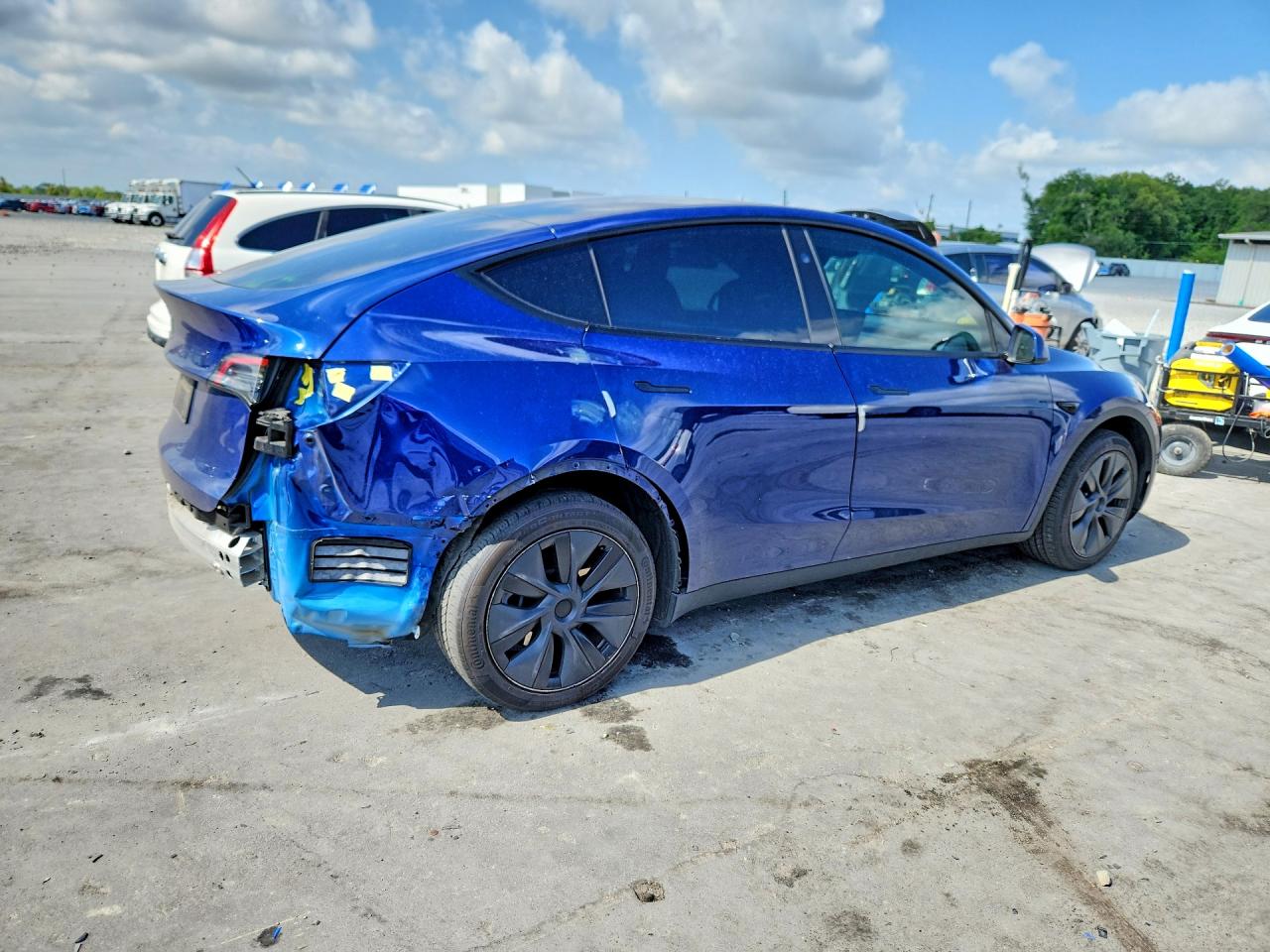 2024 TESLA MODEL Y