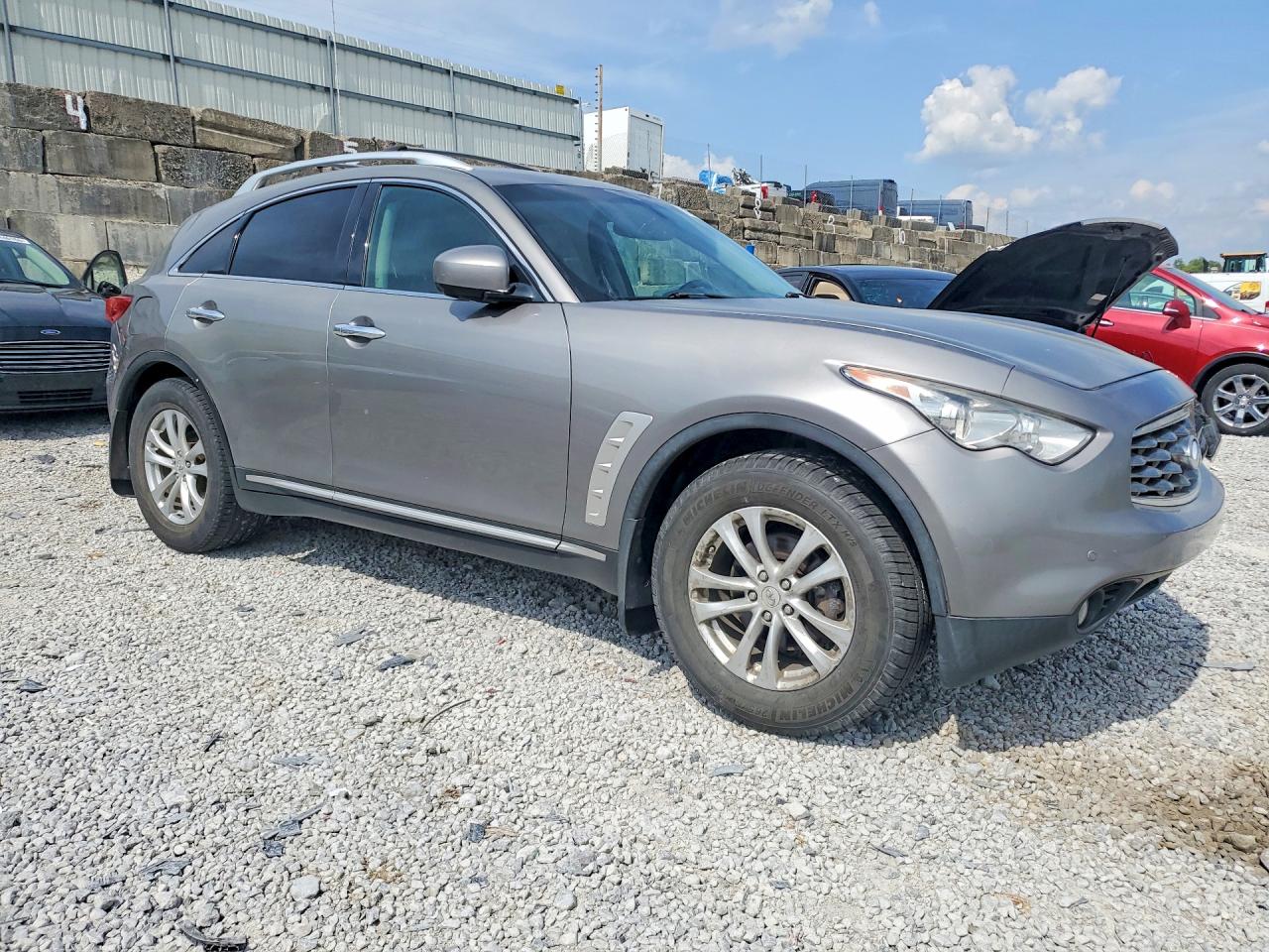 2010 INFINITI FX35