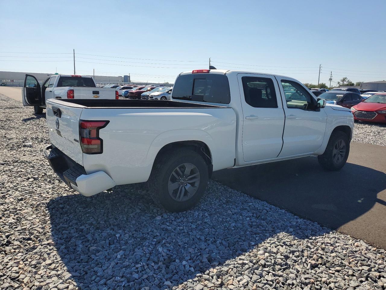 2025 NISSAN FRONTIER