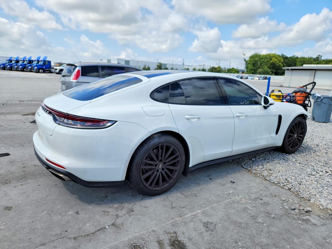 2021 PORSCHE PANAMERA