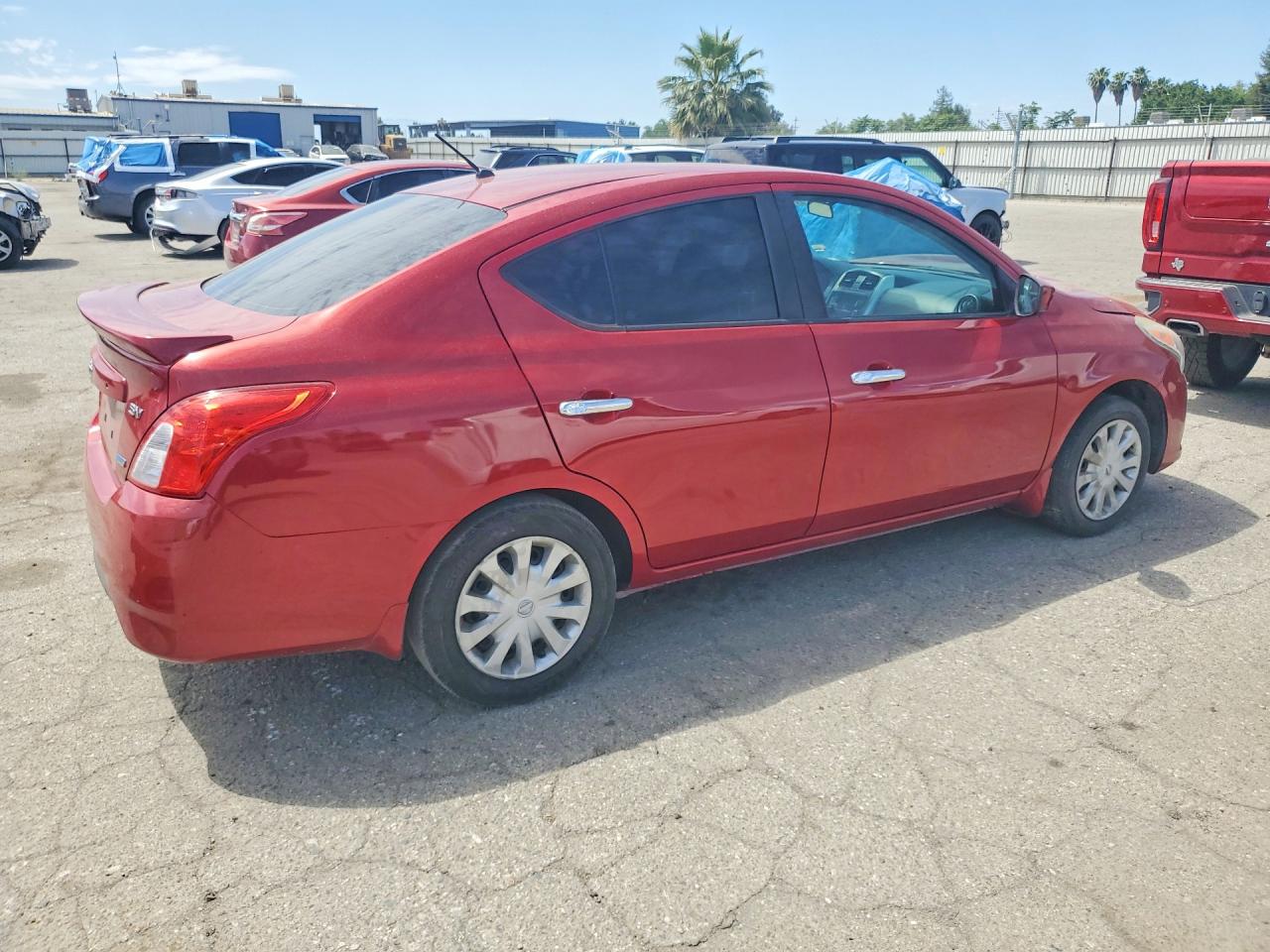 2015 NISSAN VERSA