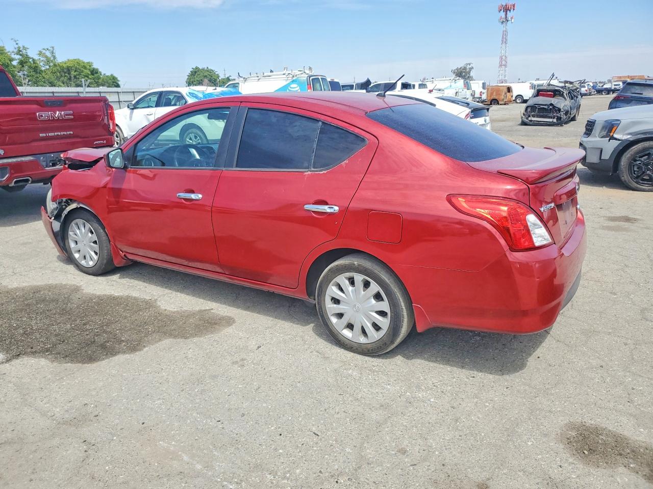 2015 NISSAN VERSA