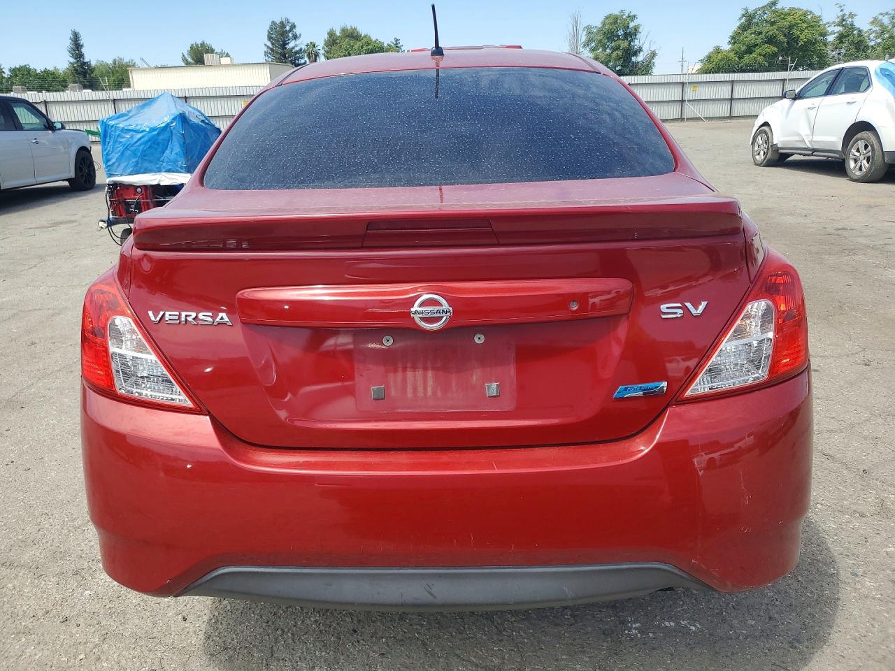 2015 NISSAN VERSA
