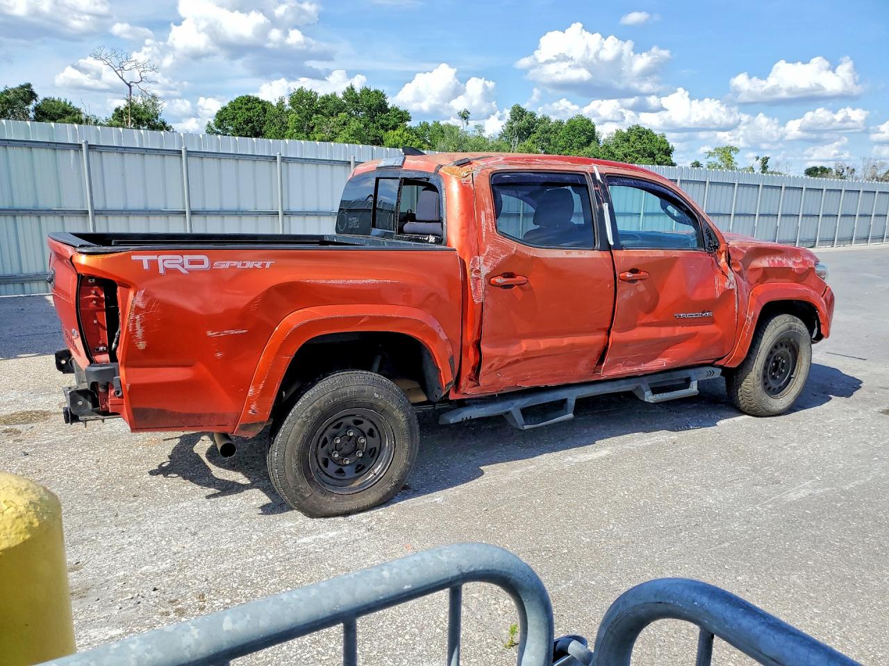 2017 TOYOTA TACOMA