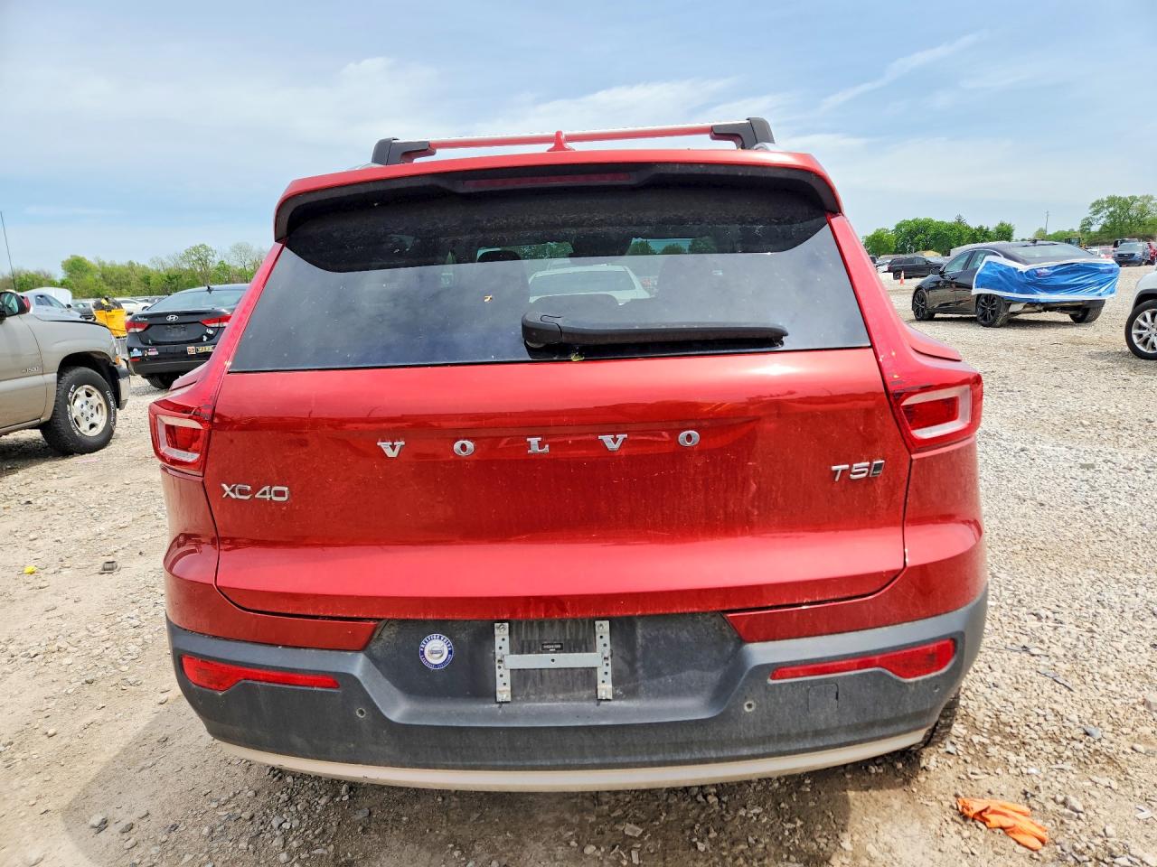 2019 VOLVO XC40