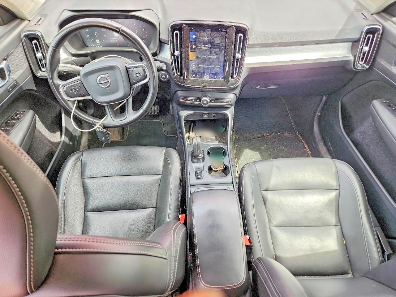 2019 VOLVO XC40