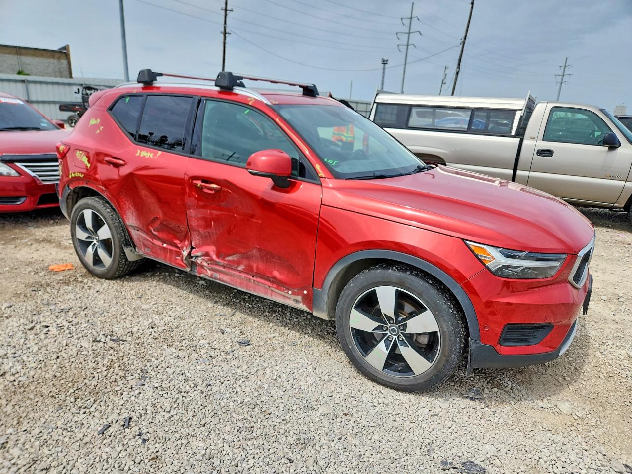 2019 VOLVO XC40