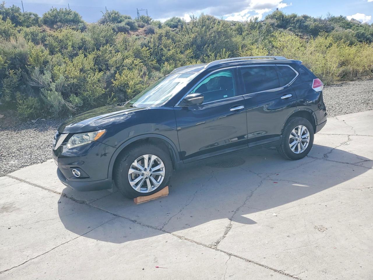 2015 NISSAN ROGUE