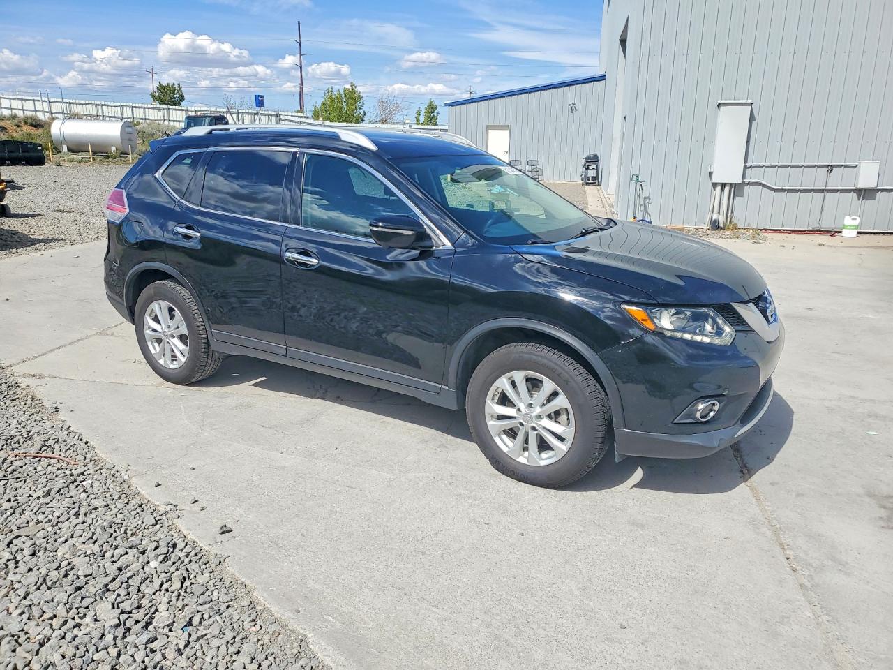 2015 NISSAN ROGUE