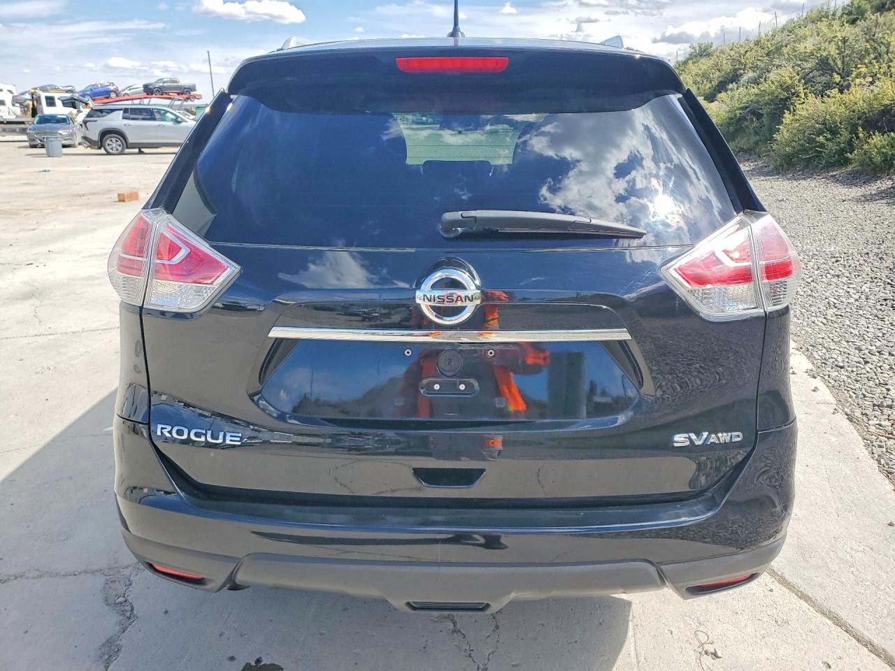 2015 NISSAN ROGUE