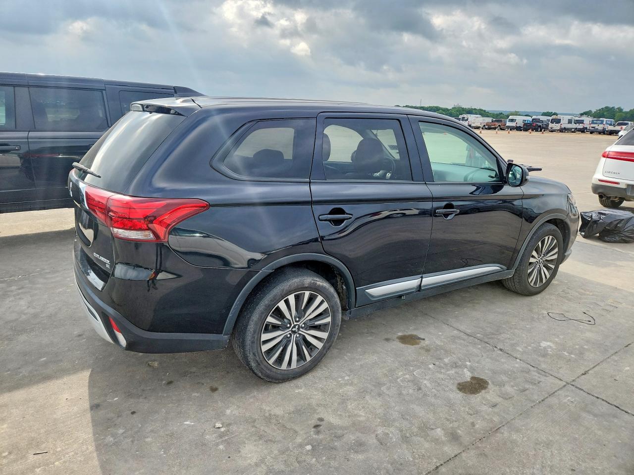 2019 MITSUBISHI OUTLANDER