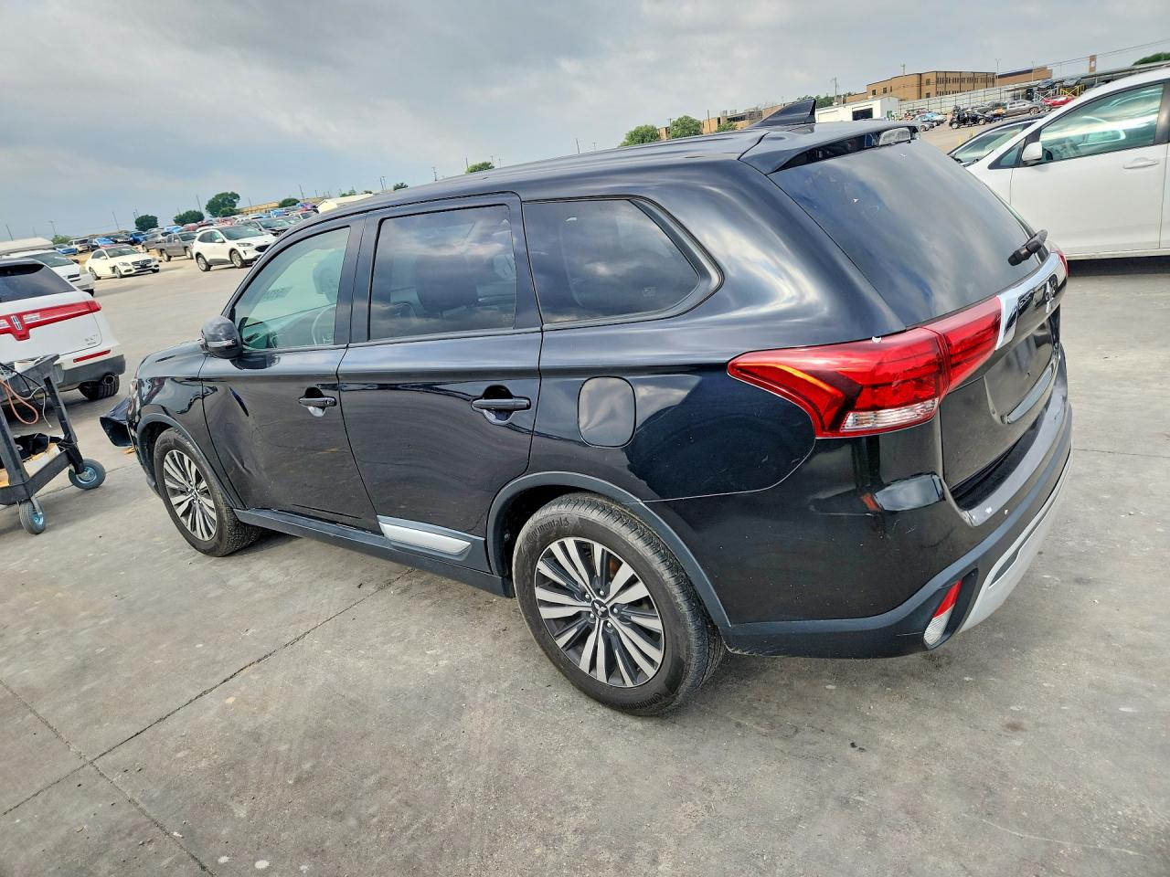 2019 MITSUBISHI OUTLANDER