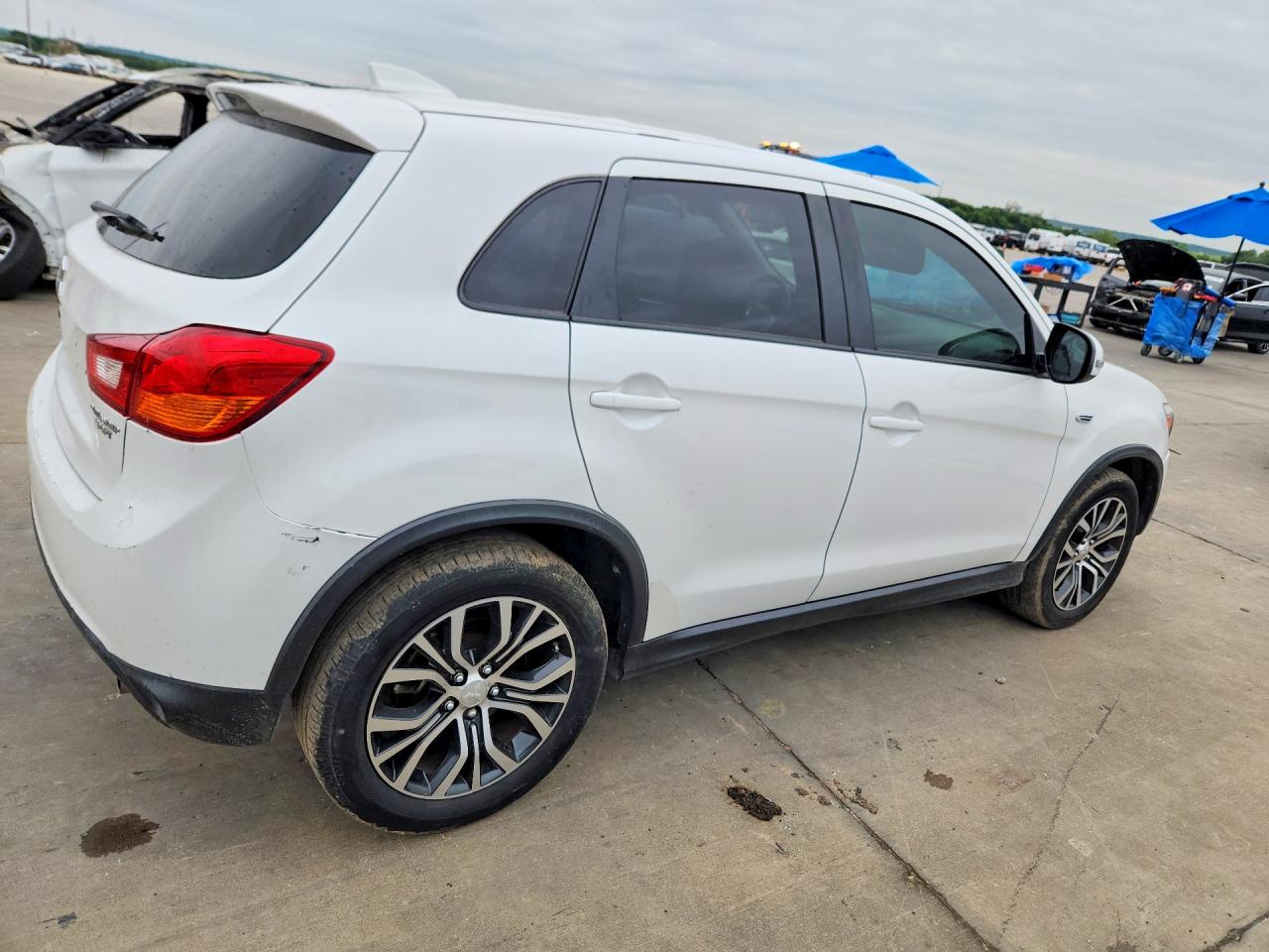 2017 MITSUBISHI OUTLANDER