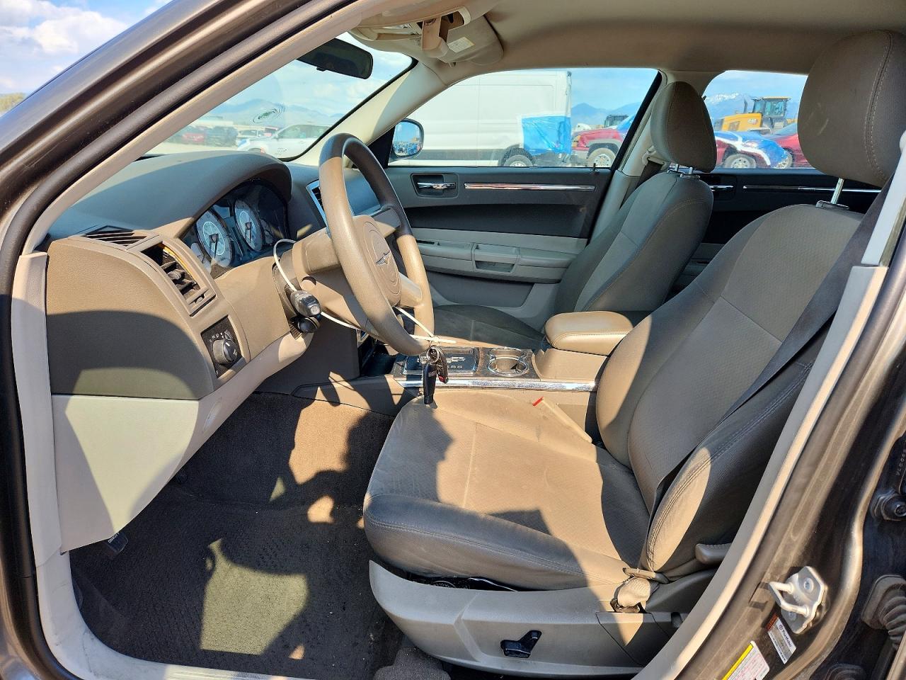 2010 CHRYSLER 300