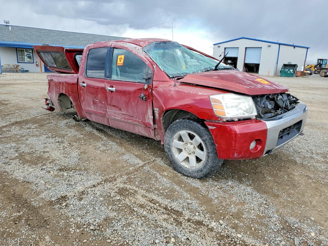 2004 NISSAN TITAN