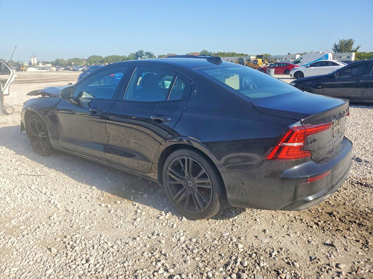 2024 VOLVO S60