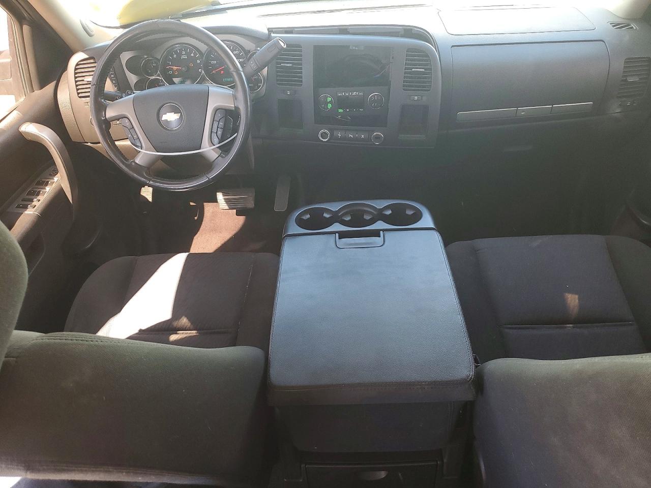 2011 CHEVROLET SILVERADO