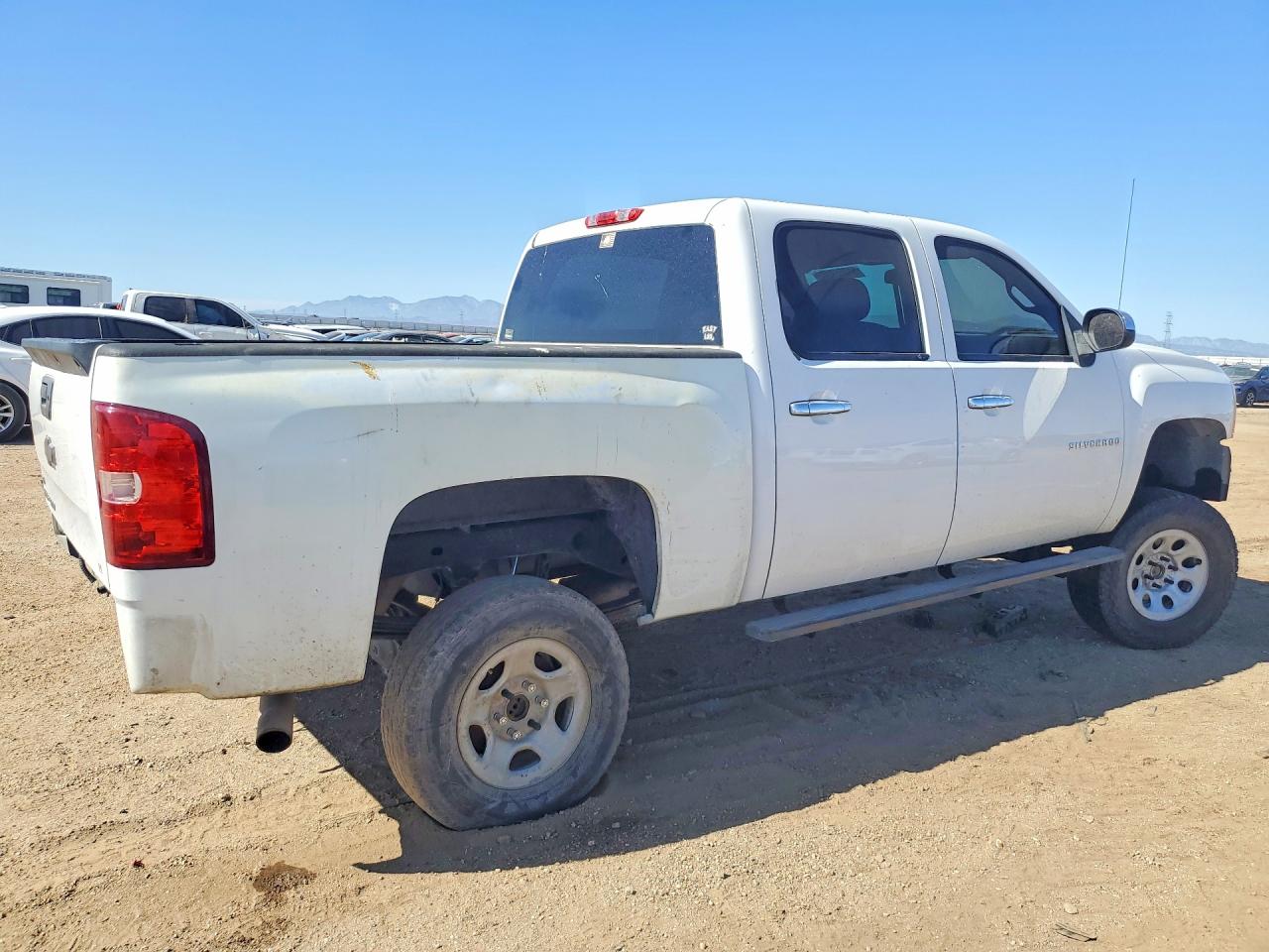 2011 CHEVROLET SILVERADO