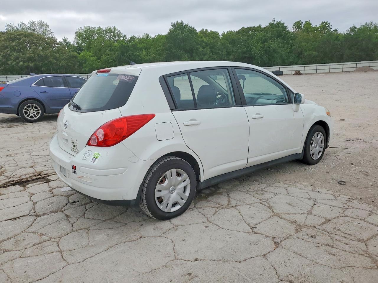 2011 NISSAN VERSA 1.8