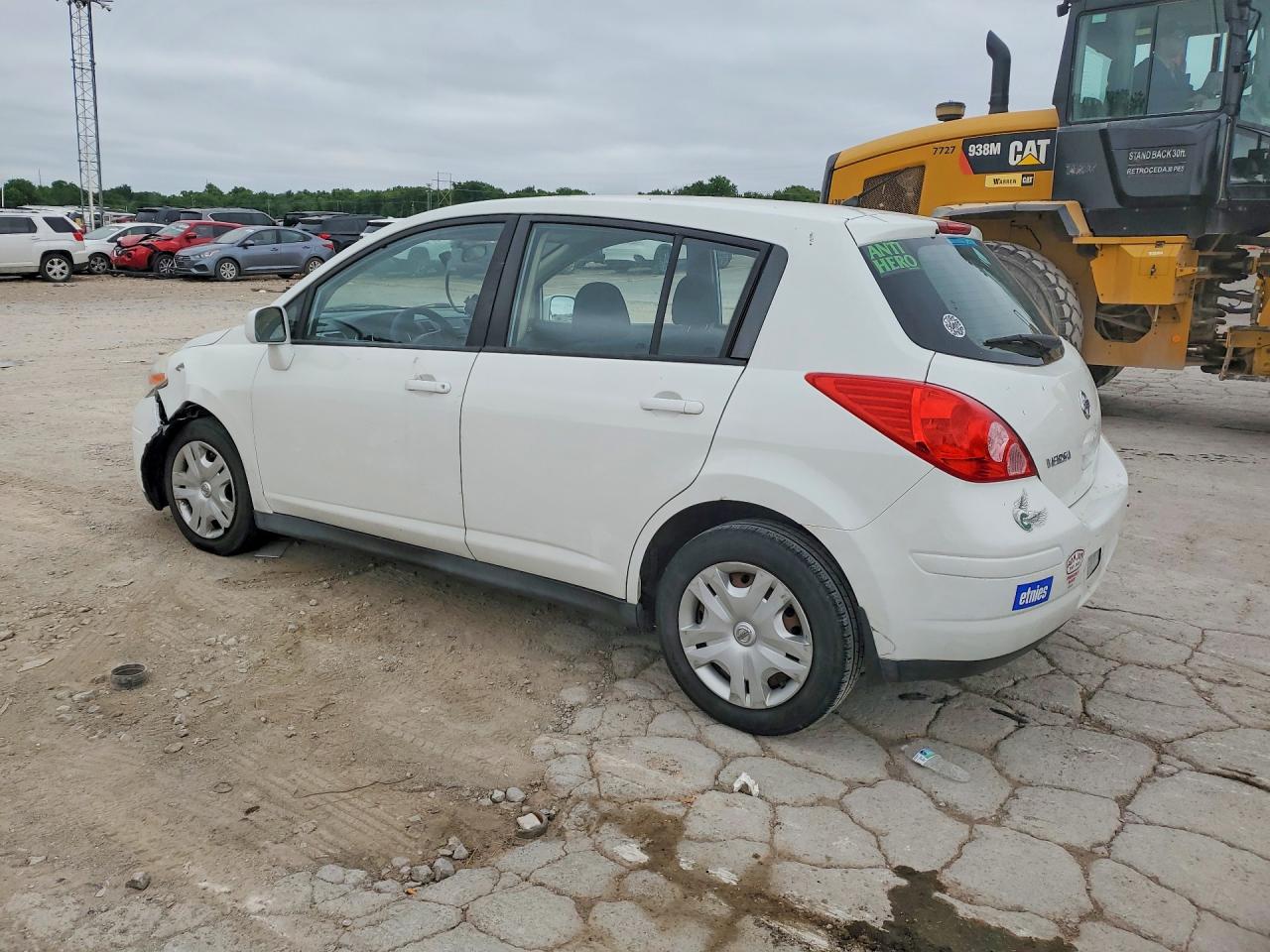 2011 NISSAN VERSA 1.8