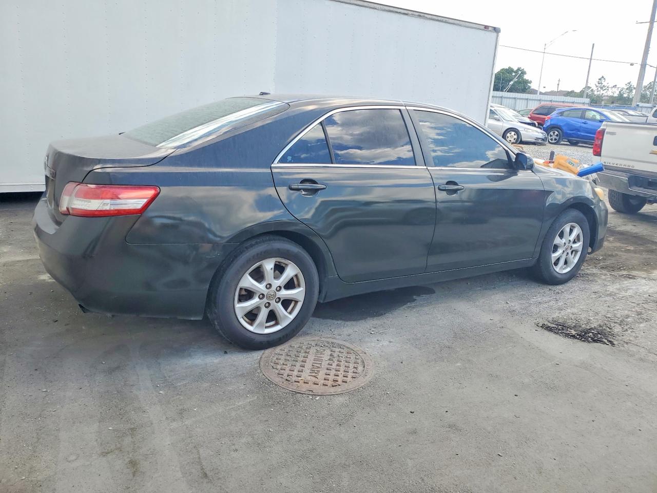 2011 TOYOTA CAMRY