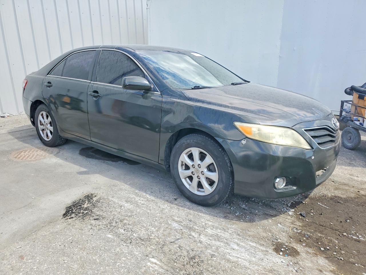 2011 TOYOTA CAMRY