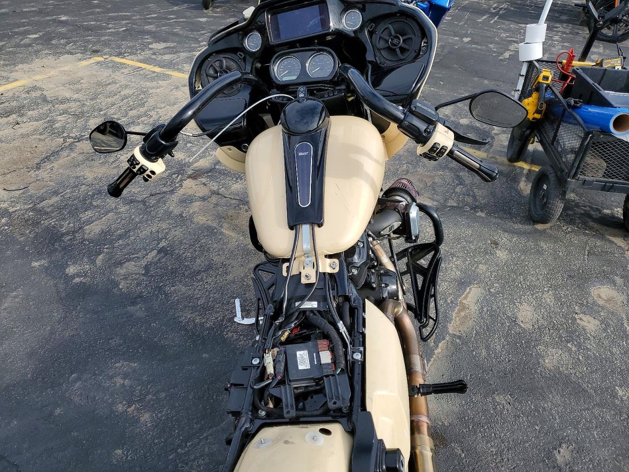 2020 HARLEY DAVIDSON FL