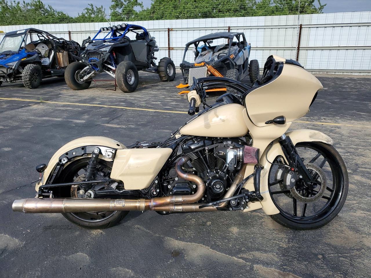 2020 HARLEY DAVIDSON FL