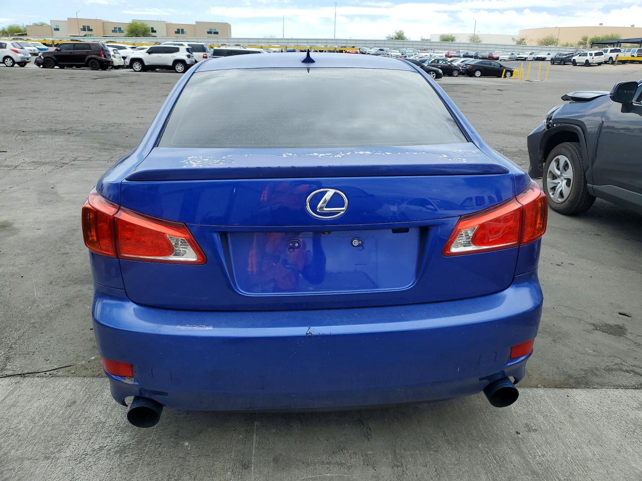 2011 LEXUS IS