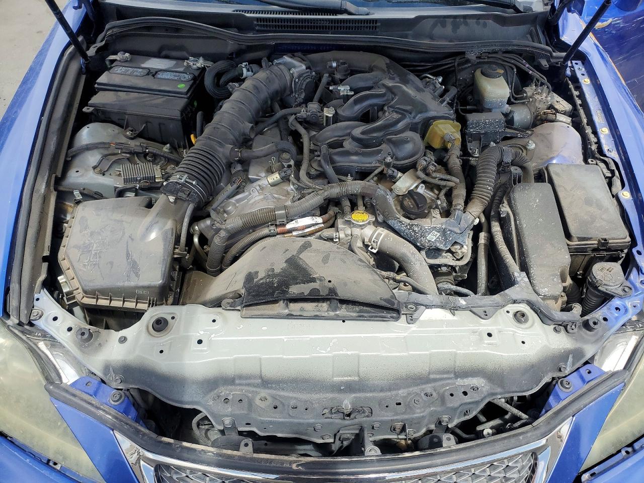 2011 LEXUS IS