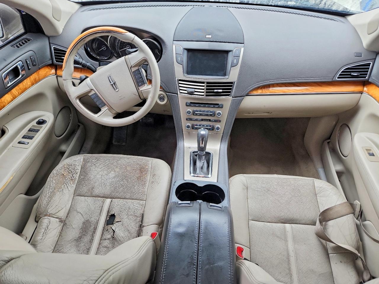 2011 LINCOLN MKT