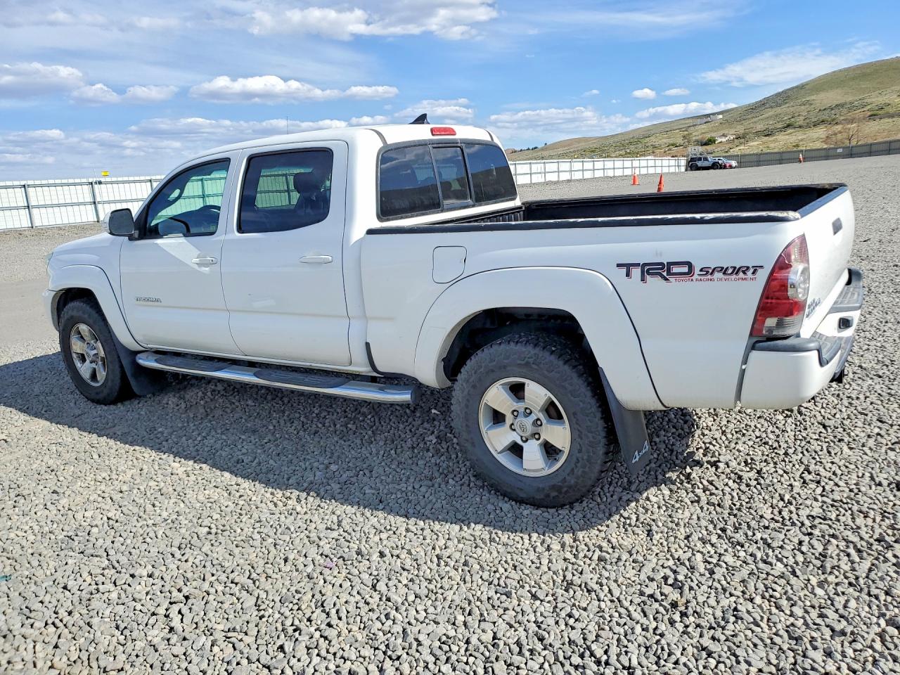 2015 TOYOTA TACOMA