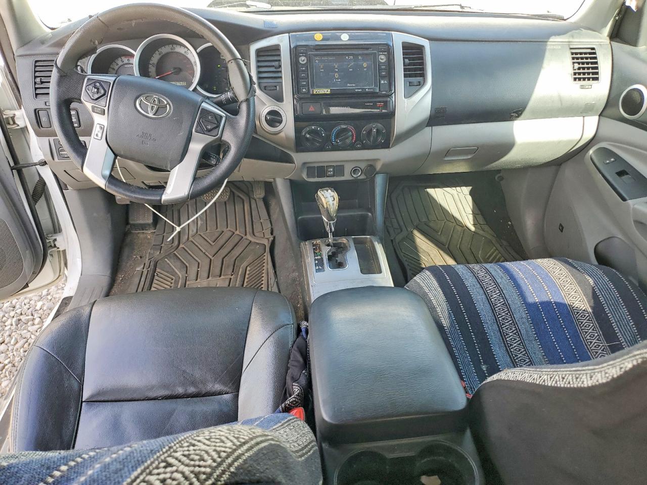 2015 TOYOTA TACOMA