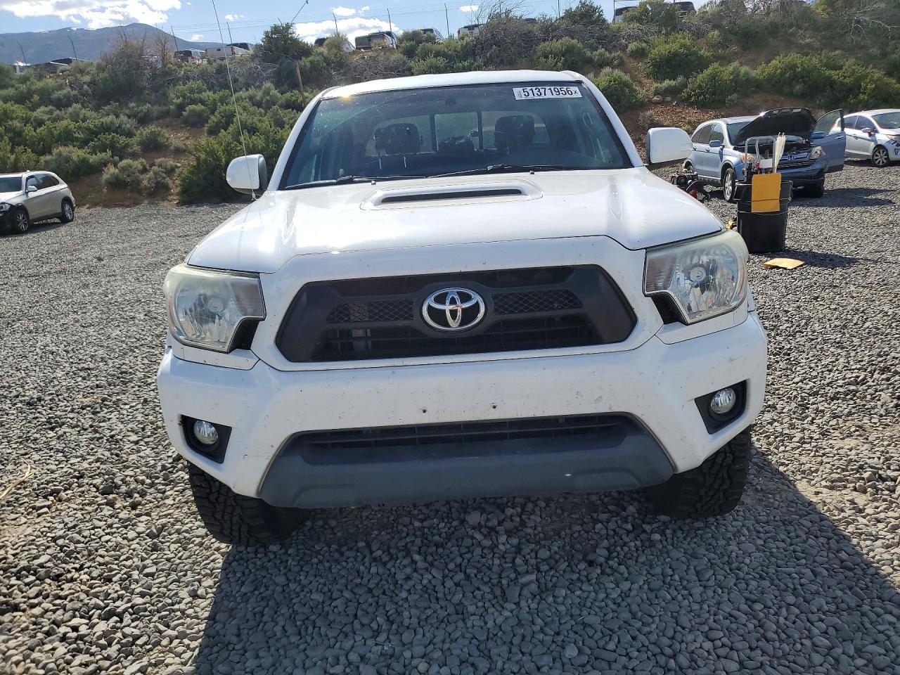 2015 TOYOTA TACOMA