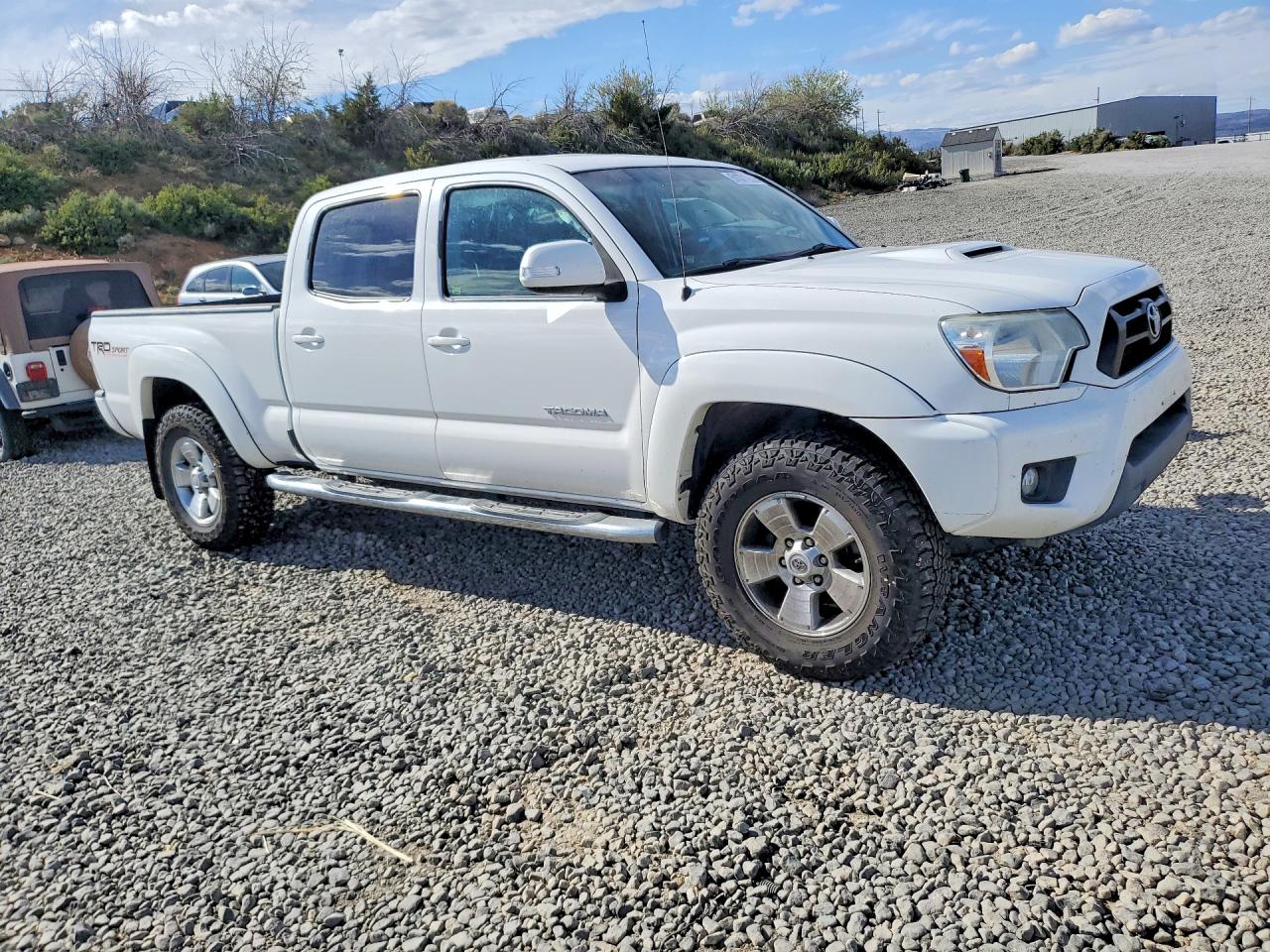 2015 TOYOTA TACOMA